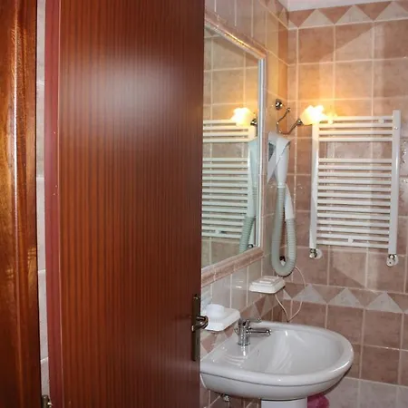 فندق Del Lago 3*