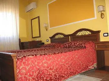 Del Lago فندق